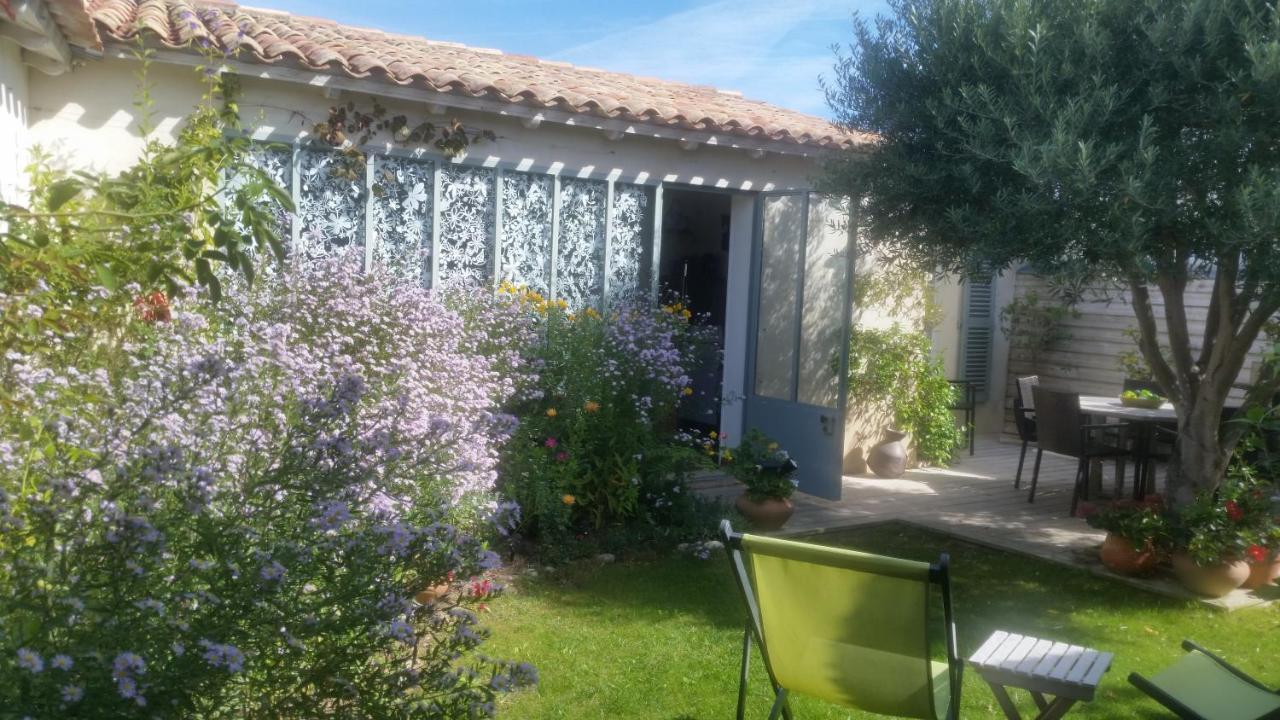 La Passerose jardin clos 300mplage la Couarde sur mer Extérieur photo