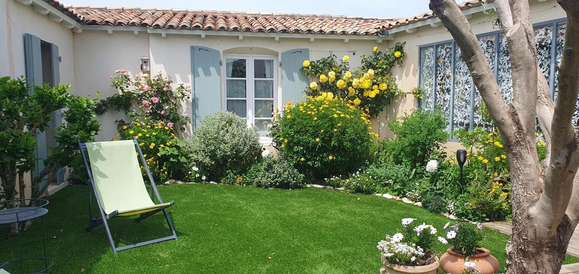 La Passerose jardin clos 300mplage la Couarde sur mer Extérieur photo